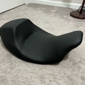 Harley Davidson solo seat